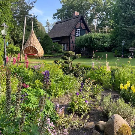 Unter Reet Im Heidedorf Bei Lueneburg Дом отдыха Sankt Dionys